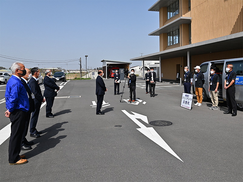 町長活動記録（R030331 バス出発式）01