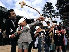 長良神社弓取式の画像